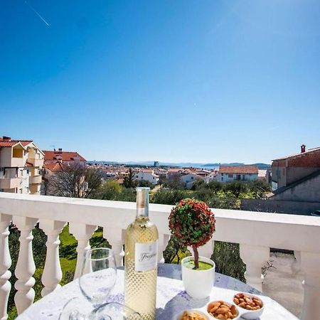 Family Holiday Apartments Lucia Vodice Extérieur photo