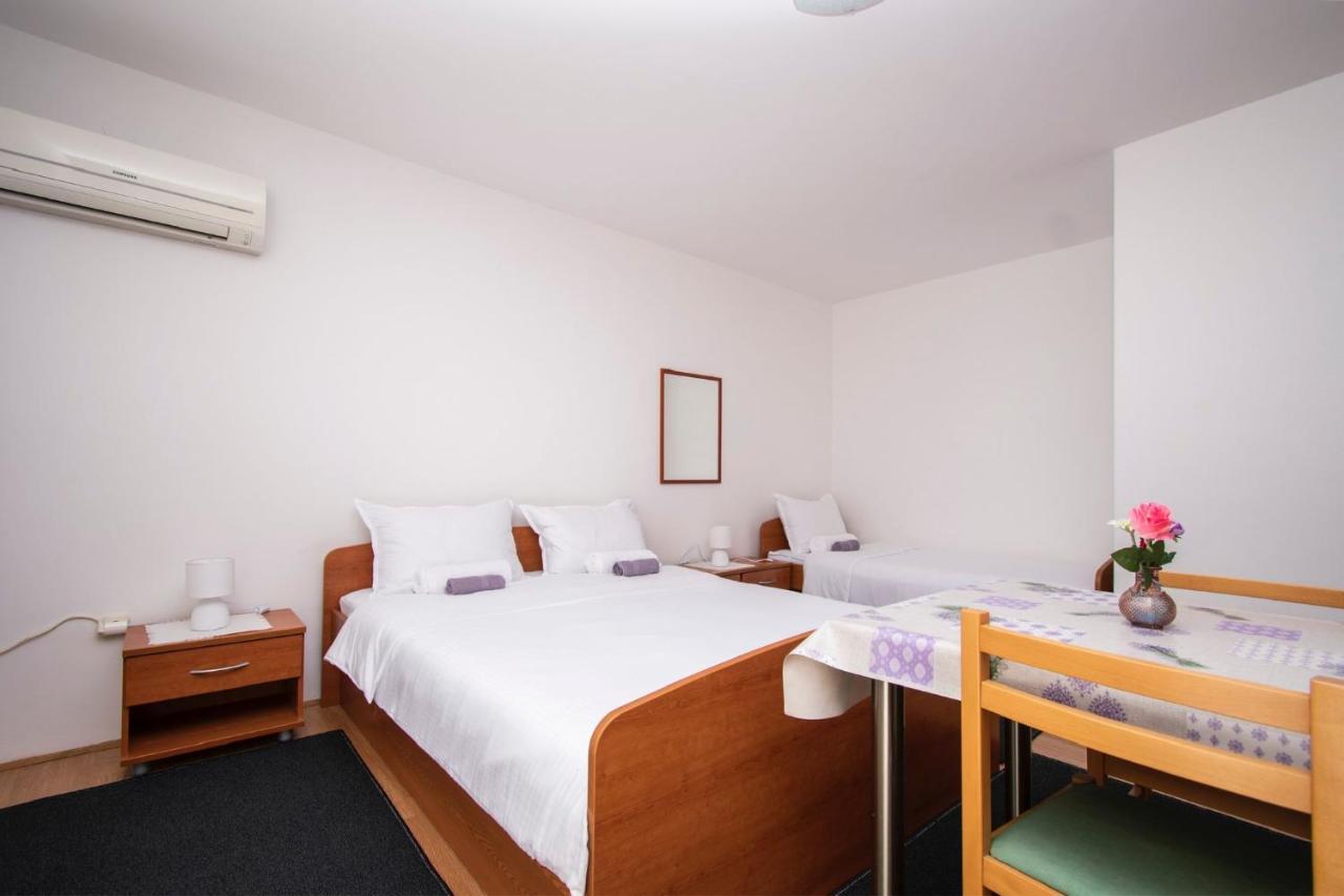 Family Holiday Apartments Lucia Vodice Extérieur photo
