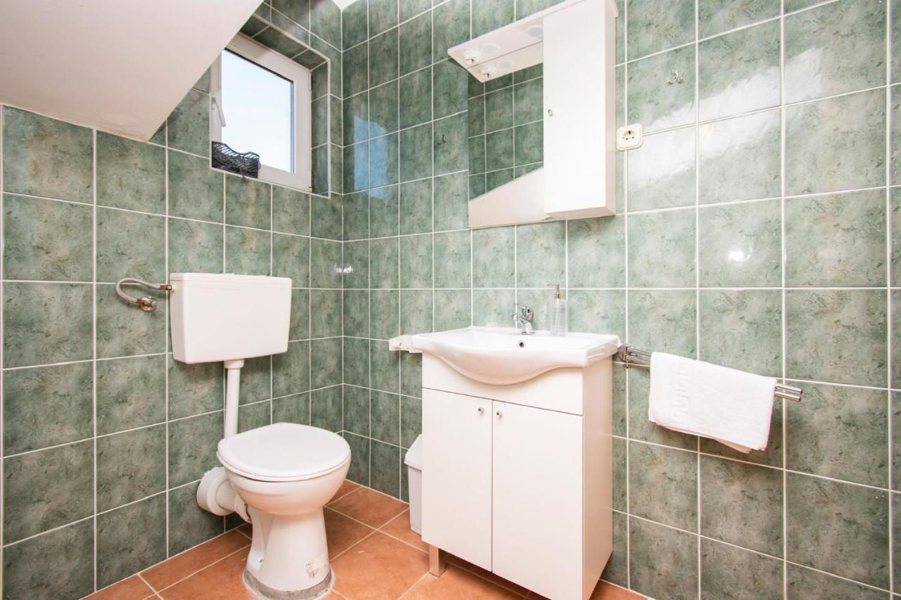 Family Holiday Apartments Lucia Vodice Extérieur photo